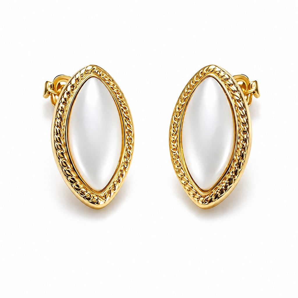 Boucles d'oreilles Ovale Nacrée Dorée